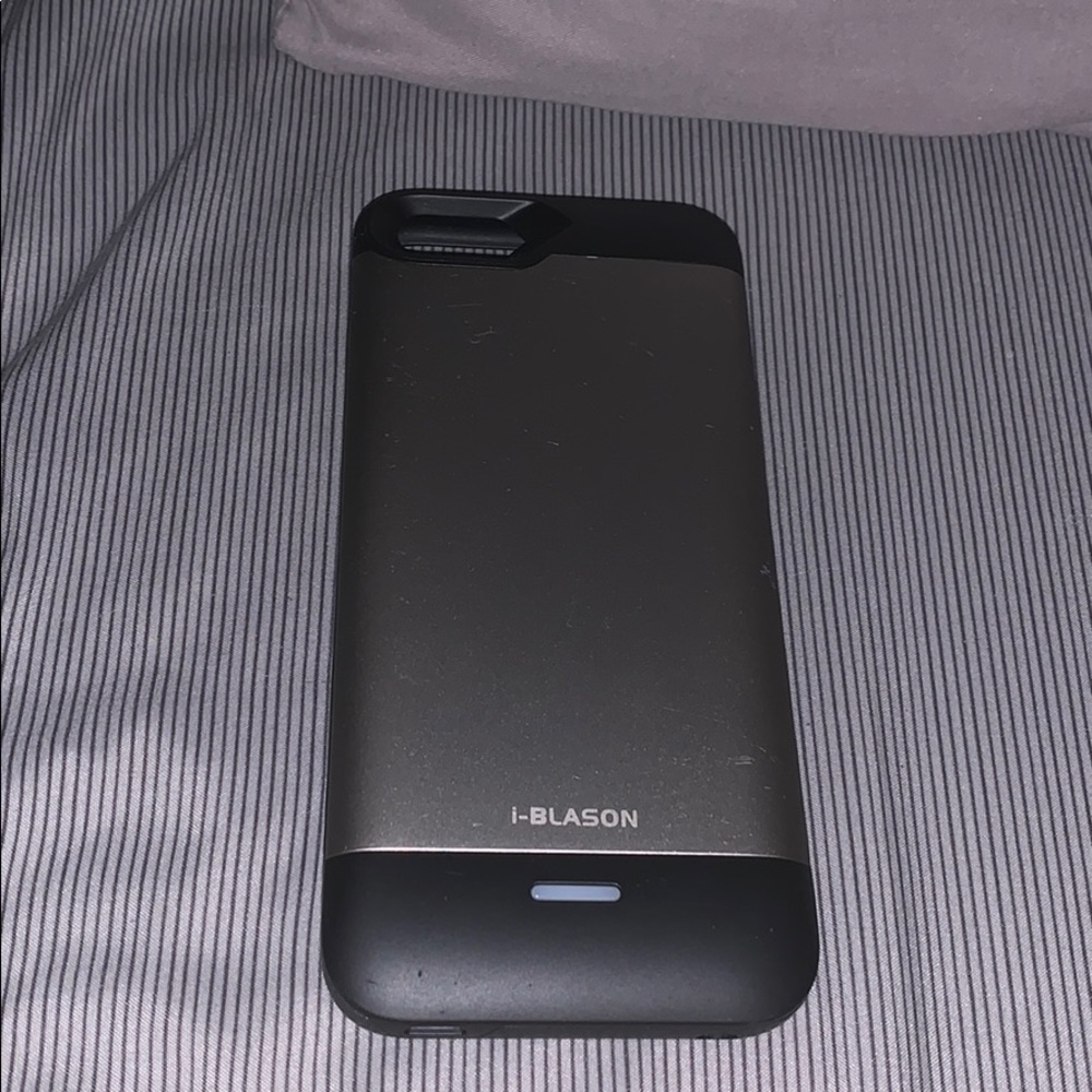 Charging case